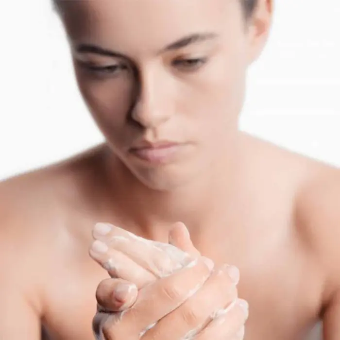 Bioderma Atoderm Huile de Douche Peaux Très Sèches À Irritées 1L – Image 4